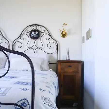 Lotus Oda ve Kahvaltı 3*